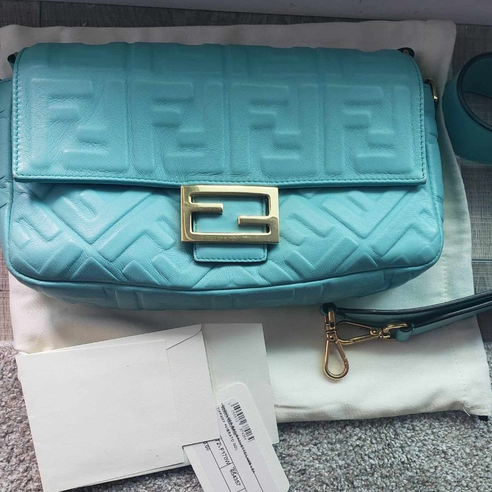 ❌SOLD❌FENDI Baguette Bag